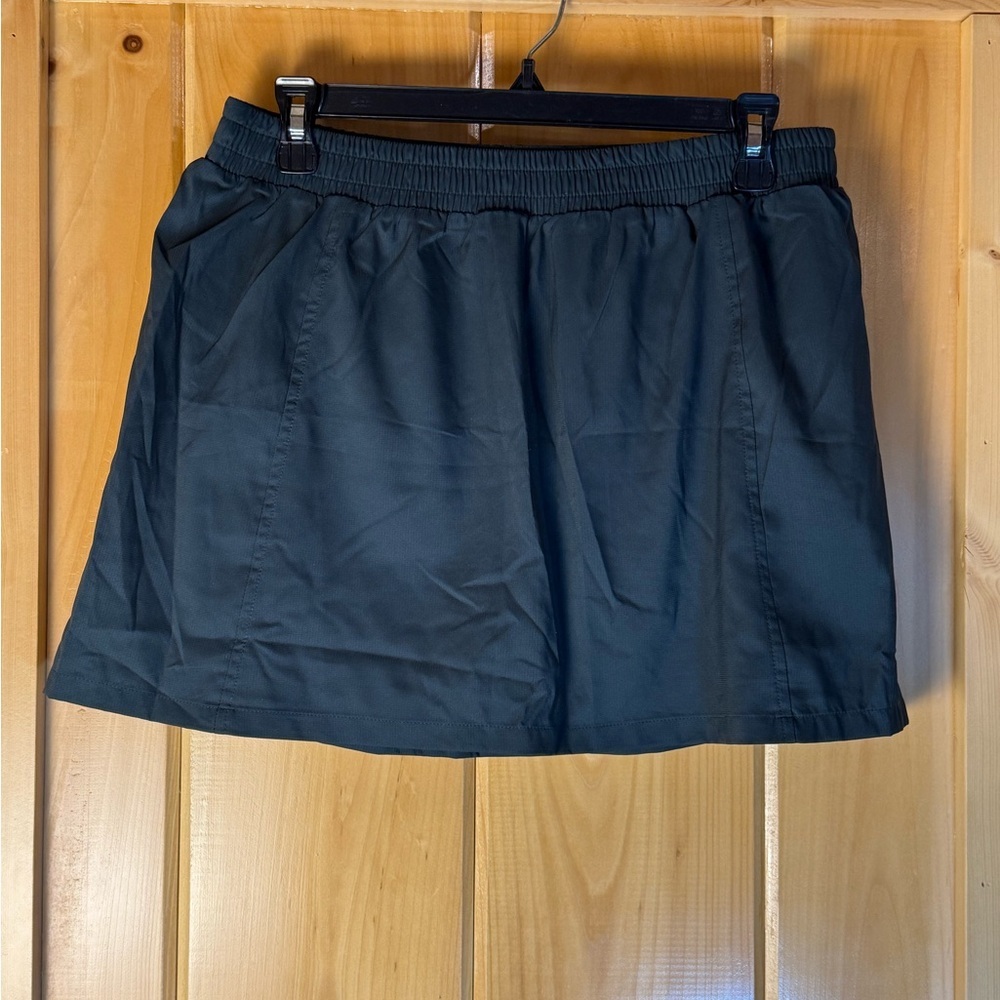 girlfriend collective Dark Green Athletic Skort - Picture 2 of 10